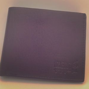 Men’s Bi-Fold Wallet